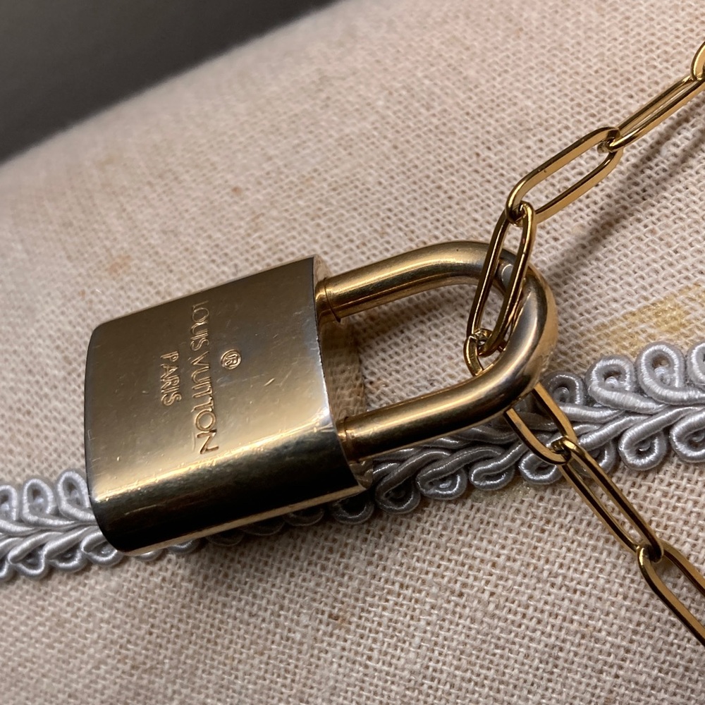2pc Louis Vuitton authentic Lock with unbranded Stainless steel gold necklace. - Picture 2 of 4